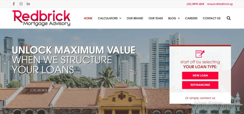 Redbrick Mortgage Advisory website homepage in Singapore featuring the headline "Unlock maximum value when we structure your loans" over a background of historic shophouses and modern high-rise apartments.